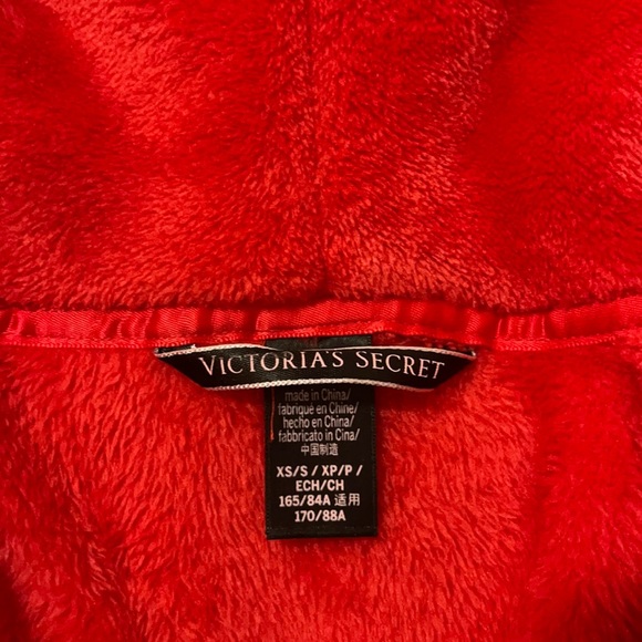 Victoria’s Secret Cozy Robe - Picture 4 of 6